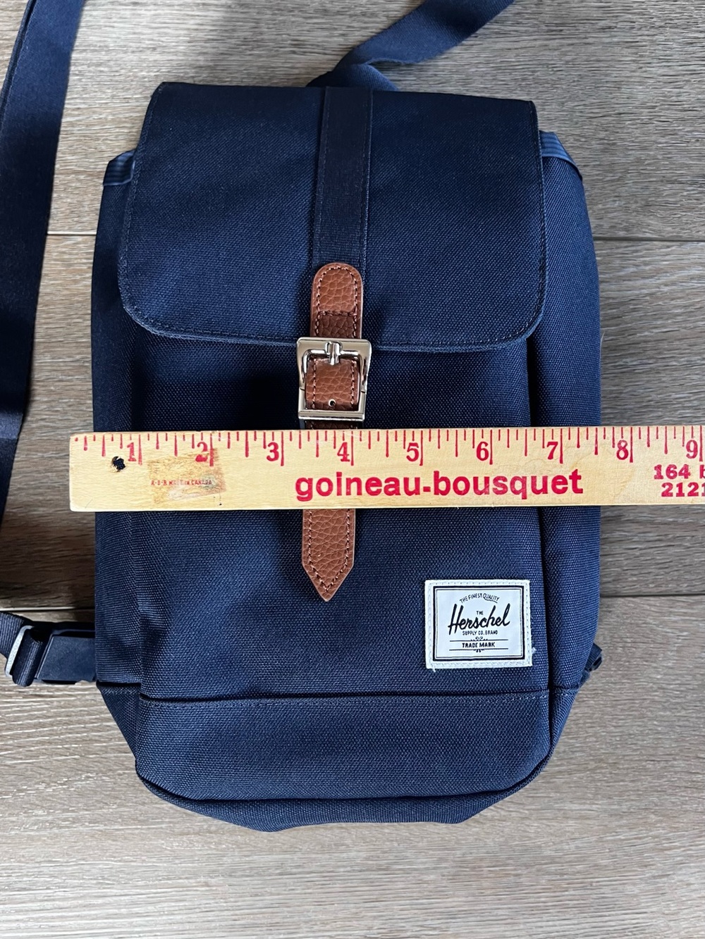 NWOT Herschel Supply Company Navy Canvas Backpack with Brown magnetic strap - Picture 13 of 16